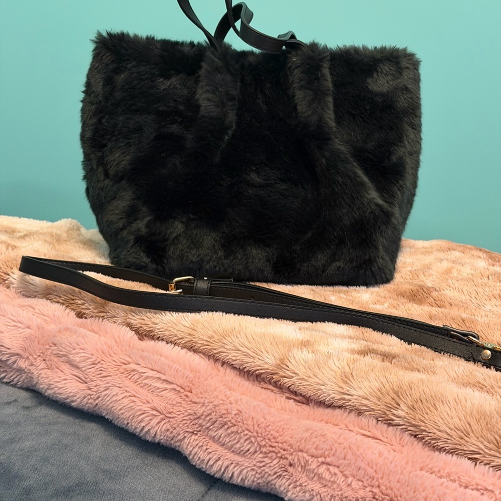 Luxurious Black Faux Fur Shoulder/Crossbody Bag